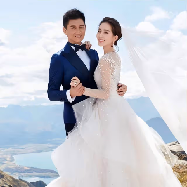 吳奇隆「寵妻人設」永不倒！細心照顧劉詩詩母子，3歲步步在媽媽懷里顯乖巧