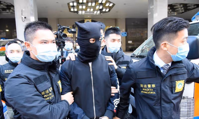何超瓊，前半生三難，每一次從絕望中重生
