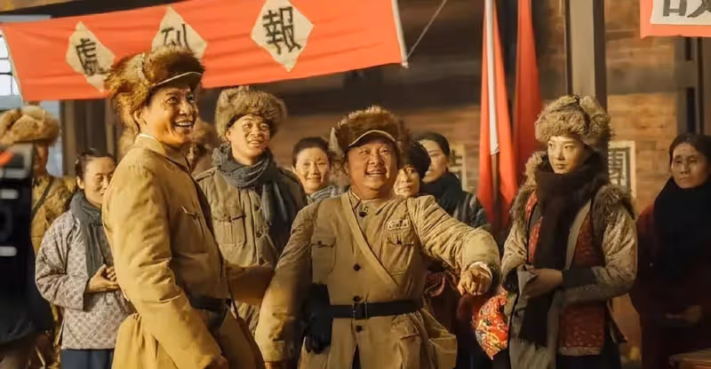 上映9天破11億票房！這次張藝新片或為主旋律電影指明方向
