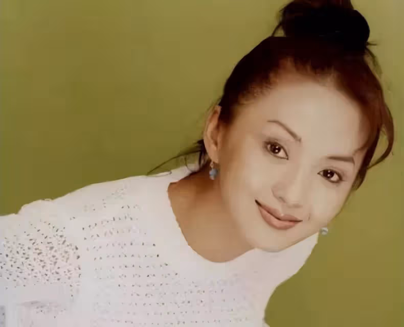 《香妃》劉丹：意外身亡後，父親去世，弟弟病逝，這是巧合嗎？