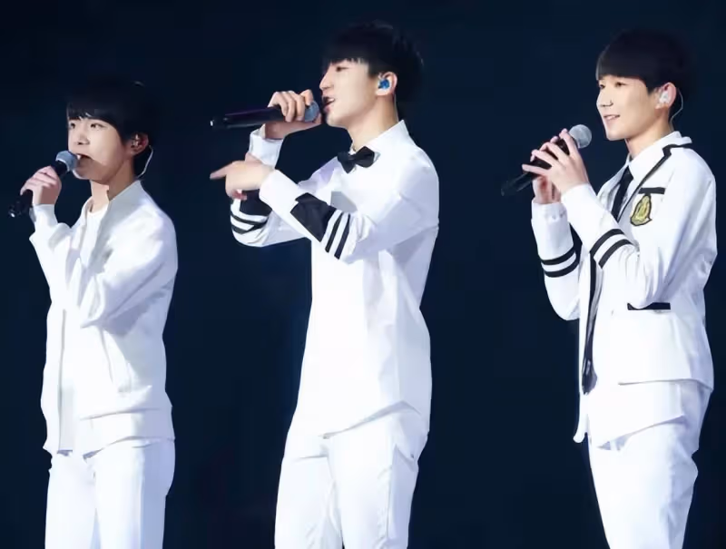 TFBOYS明年8月合併，易烊千璽獨資公司已註銷，網友：不能繼續