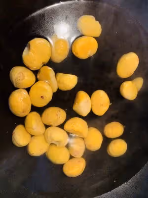 香菇板栗燒雞腿