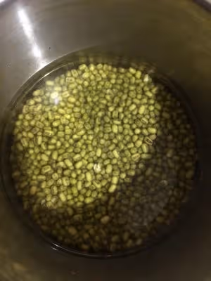 天津傳統小吃——煎餅果子 在家也能攤 早餐更豐富