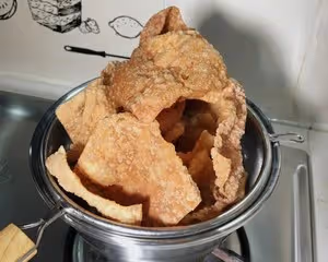 天津傳統小吃——煎餅果子 在家也能攤 早餐更豐富