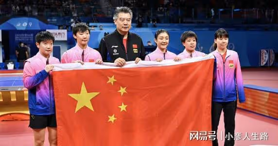 表妹陳夢奪世乒賽女團冠軍，黃曉明驕傲發文：中國隊就是最棒的