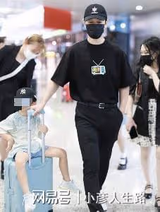 表妹陳夢奪世乒賽女團冠軍，黃曉明驕傲發文：中國隊就是最棒的