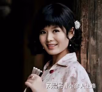 程愫：花21年捧紅傅程鵬，丈夫走紅就離婚，5年後2人境遇天差地別