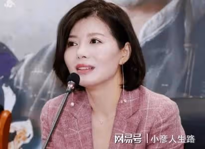 程愫：花21年捧紅傅程鵬，丈夫走紅就離婚，5年後2人境遇天差地別