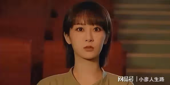 5位「美瞳眼」女星:闞清子琥珀色瞳孔,毛曉彤眼珠又黑又大