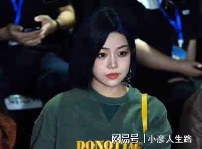 陳妍希的少女感有多絕？同框小14歲程瀟，一時間分不清誰才是妹妹