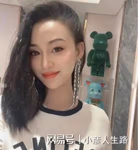 吳秀波前任近況曝光,離開美國回國發展事業,吳秀波已四年未露面