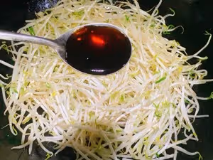🔥減肥必備菜素炒酸辣豆芽～開胃爽口