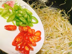 🔥減肥必備菜素炒酸辣豆芽～開胃爽口