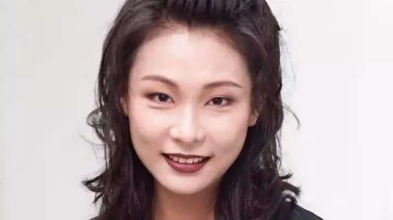 聽聞繼母對女兒不好,張月麗不讓孩子受委屈,接回身邊砸千萬培養今名校畢業,淚訴:是此生最棒的禮物