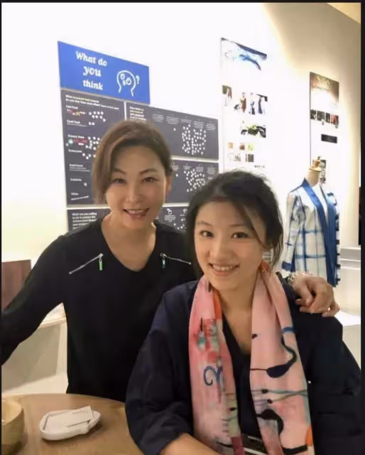 聽聞繼母對女兒不好,張月麗不讓孩子受委屈,接回身邊砸千萬培養今名校畢業,淚訴:是此生最棒的禮物