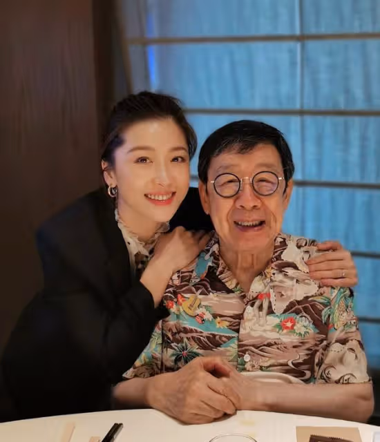 不會退休!TVB90歲老戲骨患新冠肺炎痊癒後首現身,下月紅館開唱