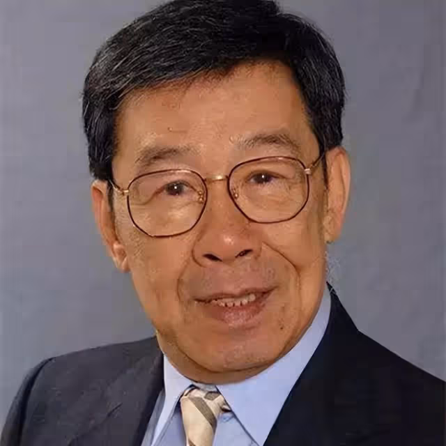 霍啟剛為胡楓頒發藝術家大獎!90歲老戲骨精神好,倆曾孫陪同領獎