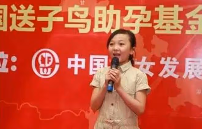 6位被父母當成搖錢樹的童星,有的帶病演出,有的年僅8歲離世