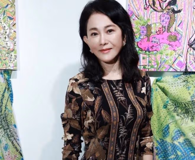 邱于庭離婚後罕露面,稱花千萬供子女出國留學!63歲瘦到只剩82斤