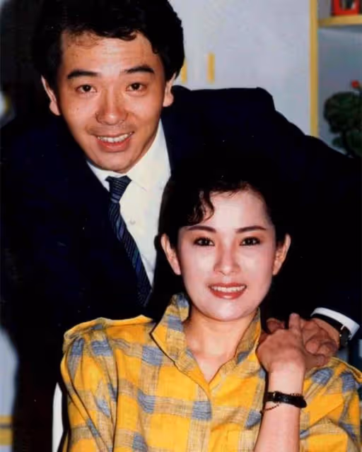 邱于庭離婚後罕露面,稱花千萬供子女出國留學!63歲瘦到只剩82斤