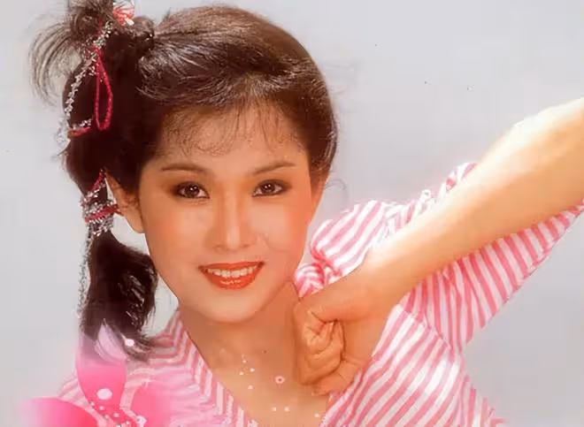 邱于庭離婚後罕露面,稱花千萬供子女出國留學!63歲瘦到只剩82斤