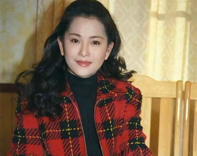 邱于庭離婚後罕露面,稱花千萬供子女出國留學!63歲瘦到只剩82斤