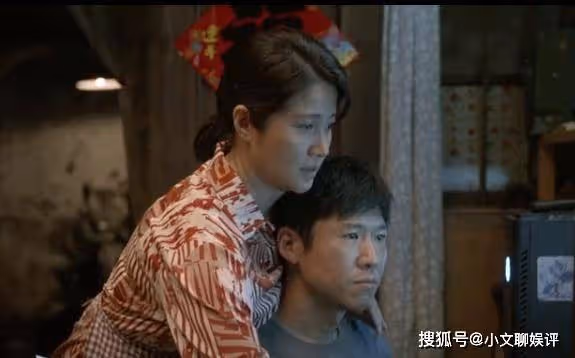《大考》周美仁親生母親歸來,指責網癮兒子沒出息,拿出6億給兒媳
