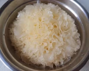 潤肺去燥【小吊梨湯】