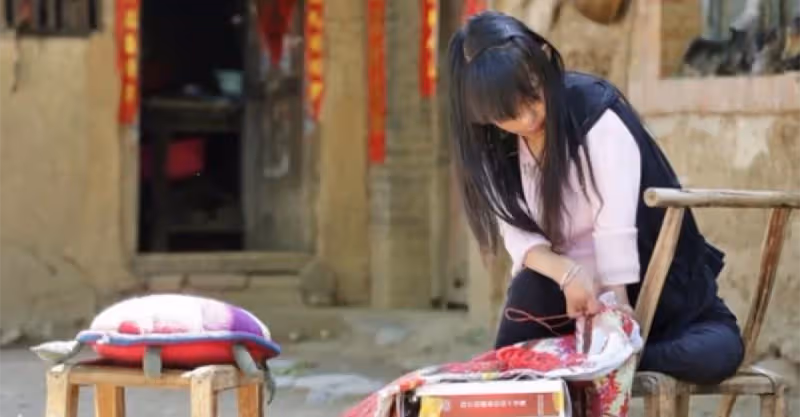 老公不嫌我是殘廢，還堅持娶我回家！結果一到婆家看到這幕，我決定報復他全家！