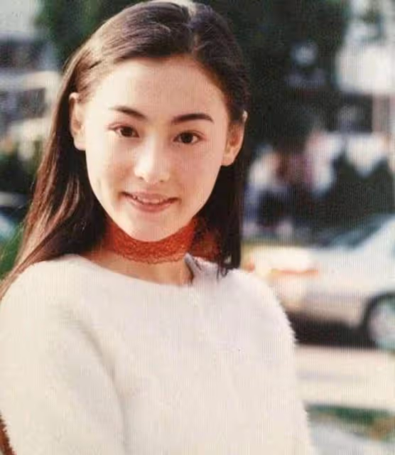 小林青霞曬出和大兒子合照，被誤認成「謝霆鋒」，網友：顏值真高啊