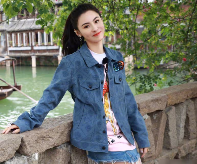 小林青霞錄節目穿漢服,路人隨手一拍生圖曝光,40歲真實顏值看愣了