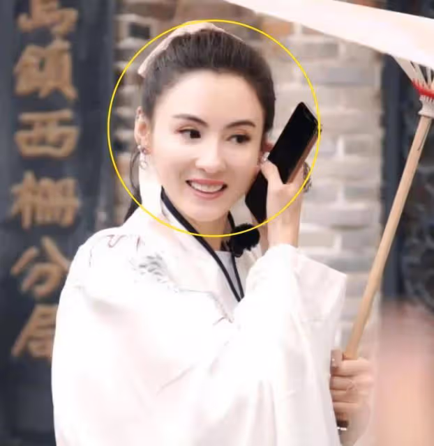 小林青霞錄節目穿漢服,路人隨手一拍生圖曝光,40歲真實顏值看愣了