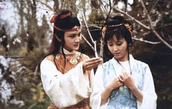 30年前的國產劇,00後瘋了