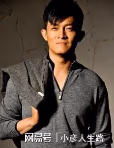 楊志剛老婆張靜：伴丈夫從無到有不離不棄，如今一家三口幸福美滿