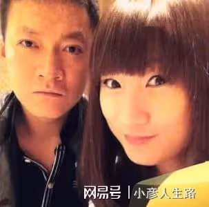 楊志剛老婆張靜：伴丈夫從無到有不離不棄，如今一家三口幸福美滿