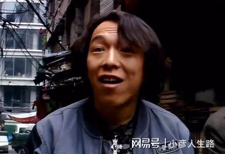 劉德華投資300萬拍的電影,劇組窮到請不起演員,卻成就經典場面