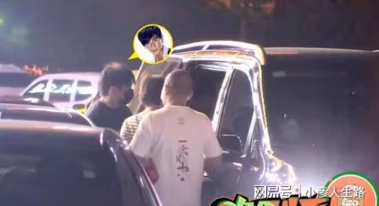 夫妻和合,吳奇隆劉詩詩一家三口外出就餐,網友祝福滿滿