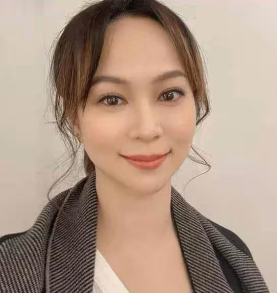 《戲說》女星被撞見「捷運站出口擺攤」扛四口家計，每月只花1萬6，大方承認：靠自己不丟人。
