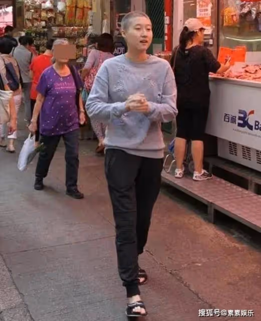 看了吳卓林和妻子在網絡中的樣子，你就不會同情她們的遭遇了