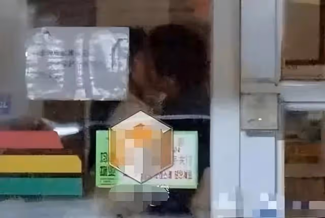 劉亦菲媽媽與陳金飛合開公司！雙方再次公開合作，楊采鈺恐被拋棄