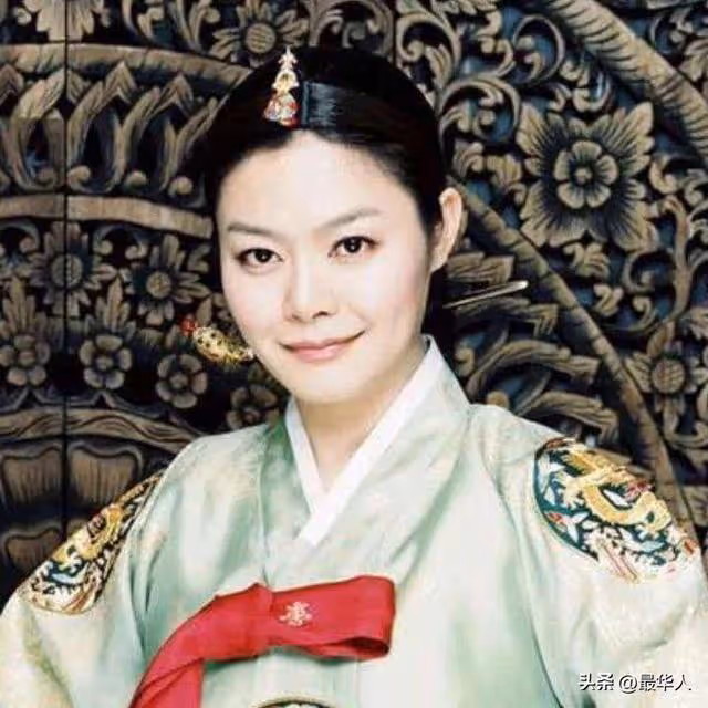 豪門千金嫁給韓國歐巴,婚後定居上海億萬豪宅,培養出4個天才娃