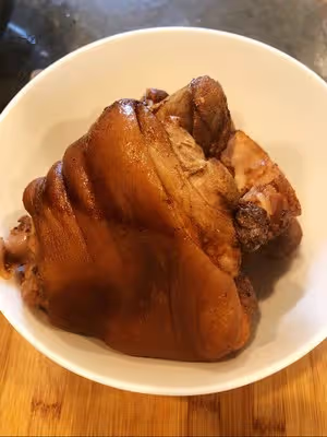 家宴 老北京【五香醬肘子】