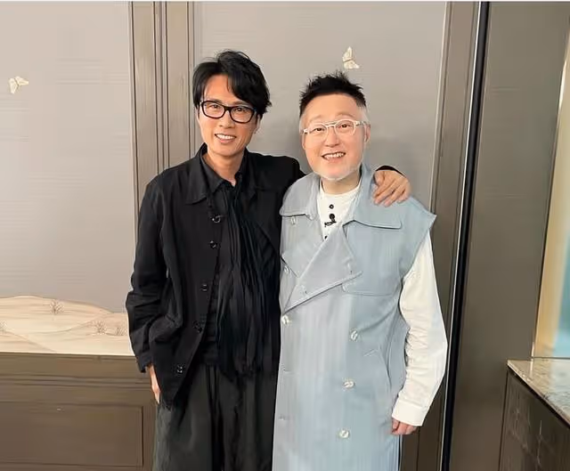 知名港星遭質疑患重病!暴瘦後復出做主持,與女友堅持不婚不孕