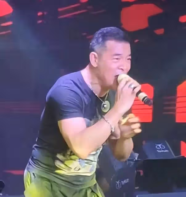 知名港星近況曝光!做婚禮表演嘉賓表現誇張,網友:像去砸場的