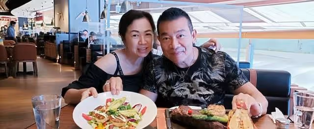 知名港星近況曝光!做婚禮表演嘉賓表現誇張,網友:像去砸場的