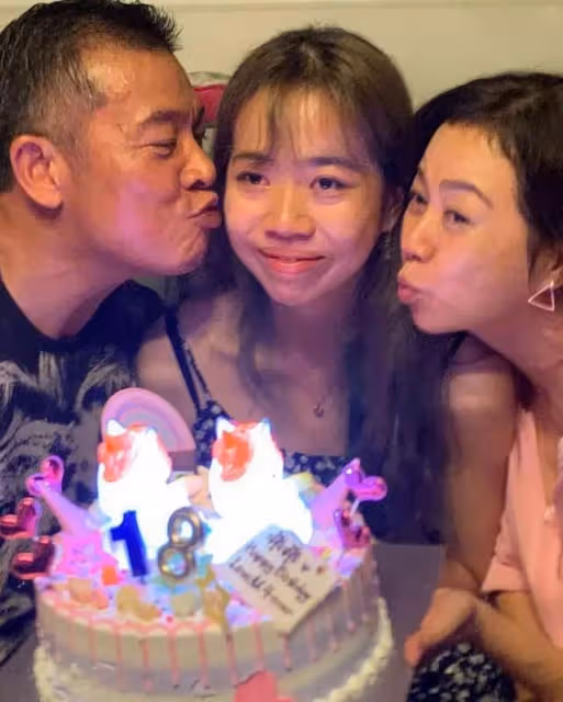 知名港星近況曝光!做婚禮表演嘉賓表現誇張,網友:像去砸場的