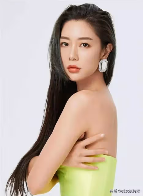 英國亞裔女演員,韓國第一氣質美女,克拉拉(李成敏)的出道經歷
