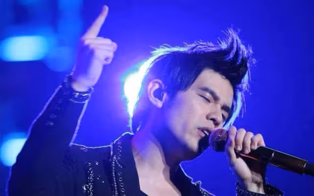 被上帝認可5位音樂才子 加拿大艾薇兒中國有他