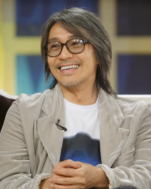 周星馳沒公開露面3個月被野生捕獲　網民嘆「背影好孤獨」