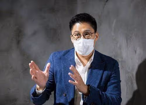 霍啟剛為何娶郭晶晶？看這一點就知，郭晶晶兩次受邀參加國慶巡遊